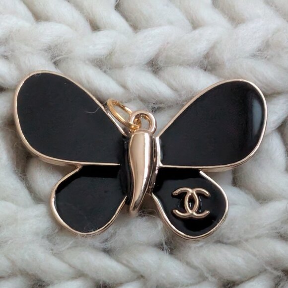 Chanel, Black Enamel Butterfly Pendant Charm Zipper Pull Gold Hardware - Picture 1 of 5